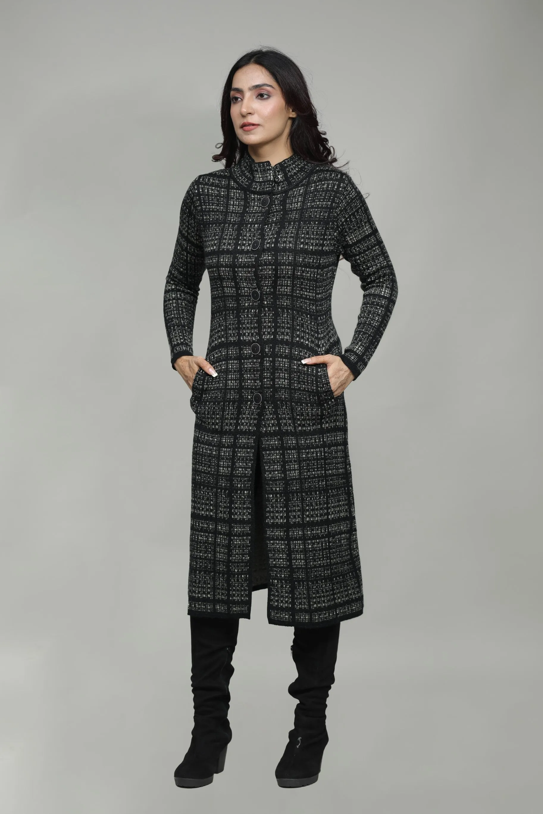 Women Knitted Checkered T-Neck Long Coat