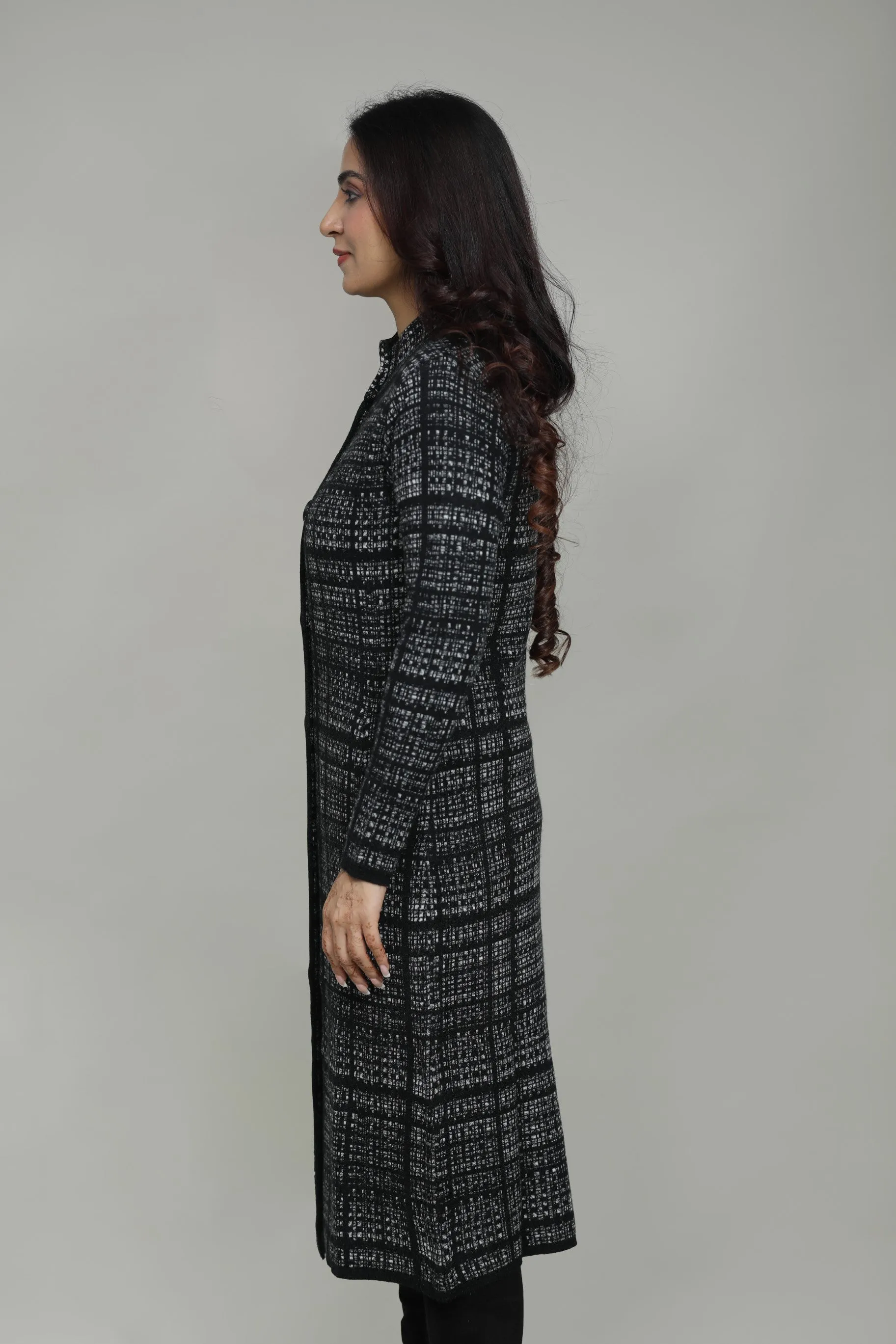 Women Knitted Checkered T-Neck Long Coat